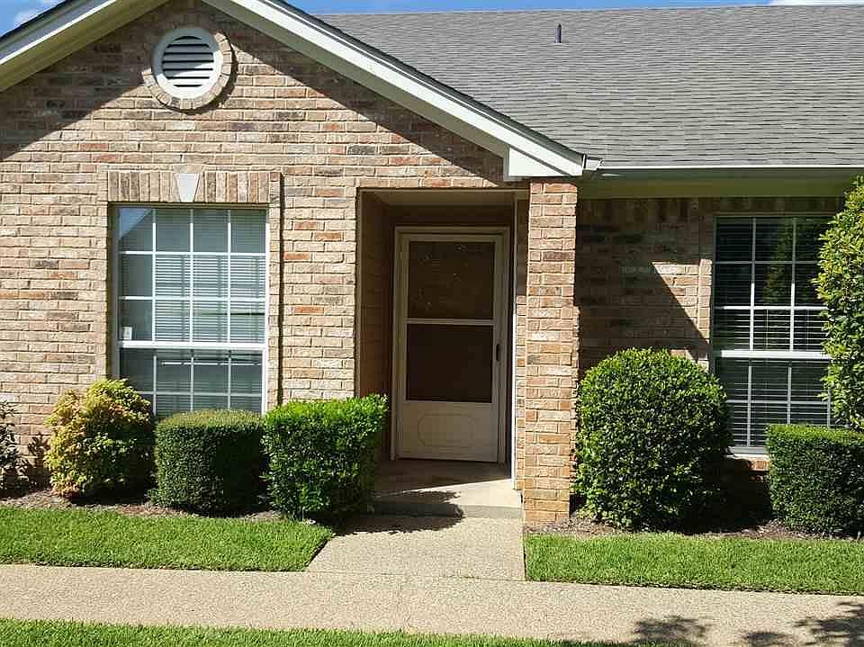 1st image of 415 Thigpen Dr APT 804