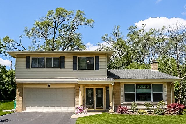 1st image of 90 Evergreen Ct