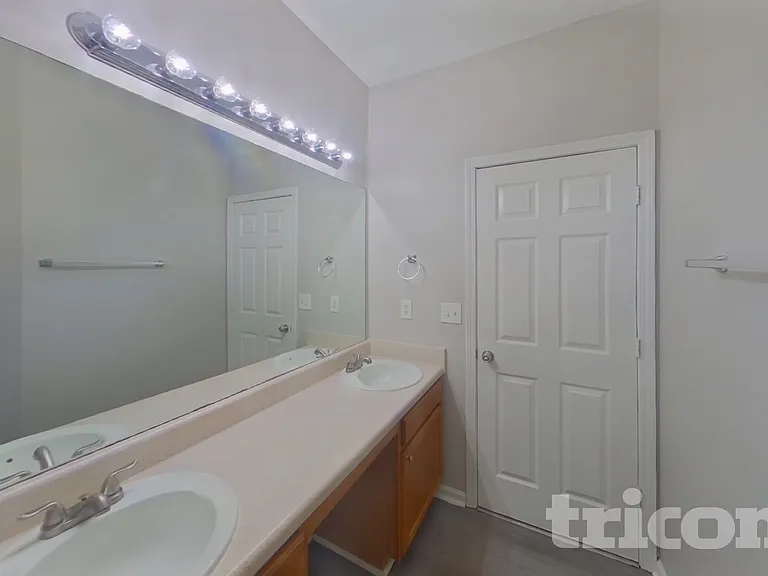 3329 Coach House Ct — Photo 12