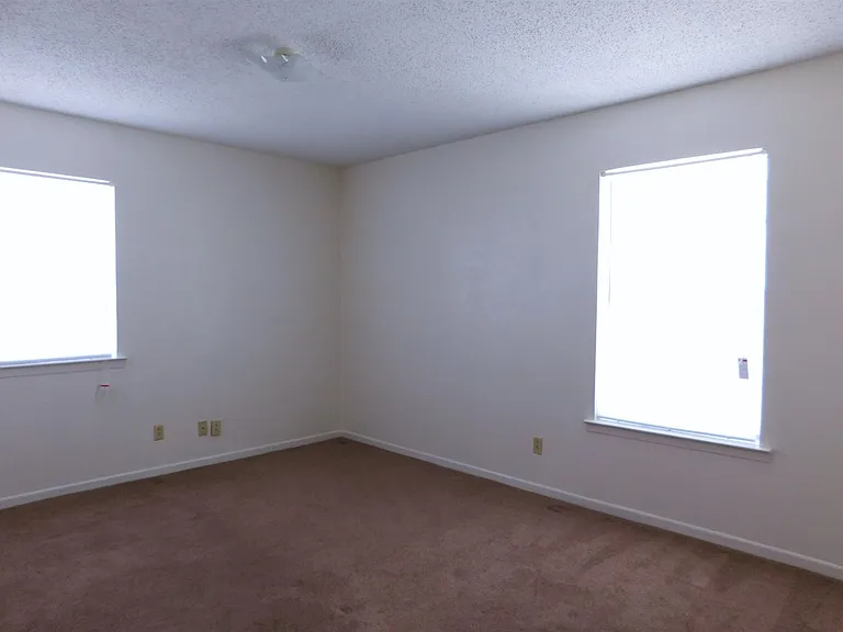 1503 Janis Dr — Photo 7