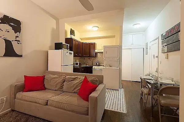 Rented by REAL New York | media 18