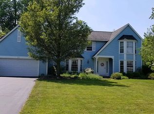 23 Caywood Ln, Fairport, NY 14450