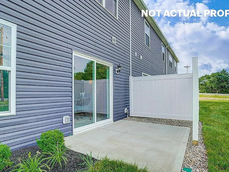 1475 Cardinez Way — Photo 2