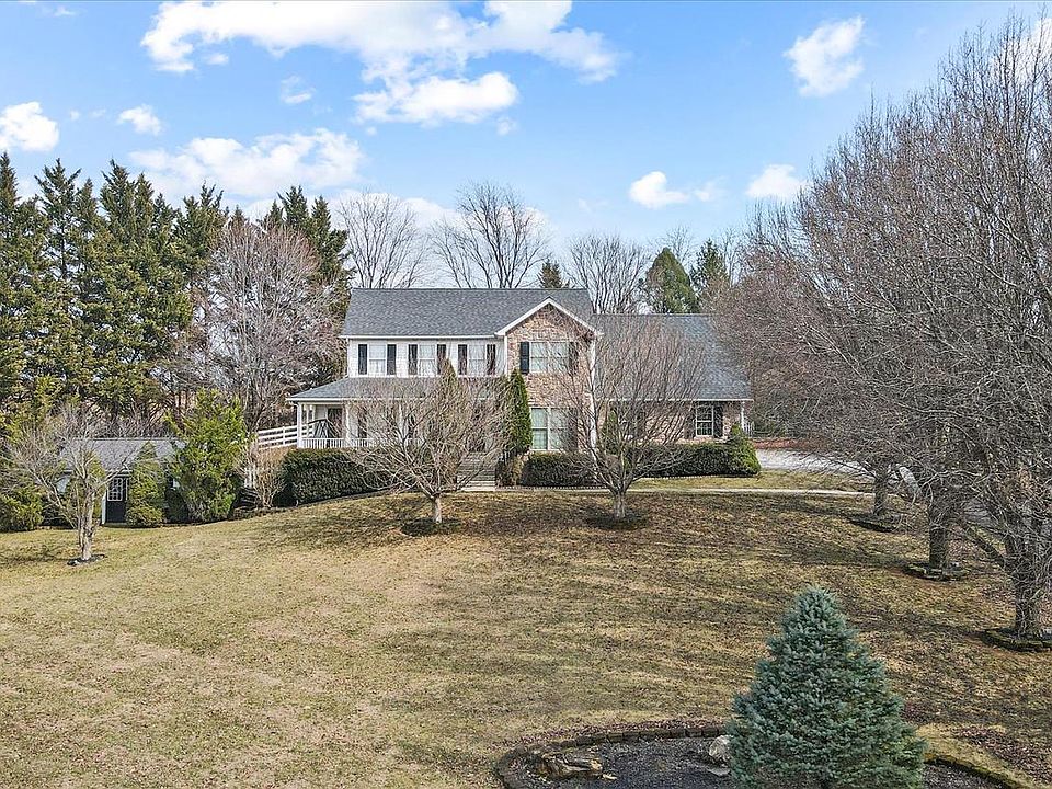 1st image of 108 Foxhall Rd