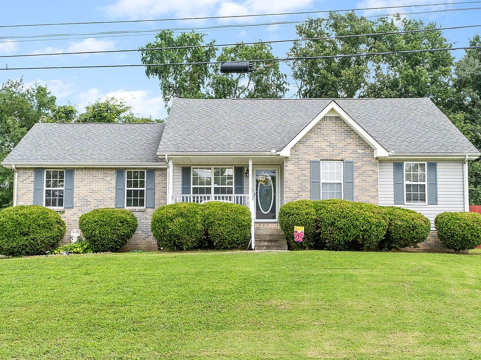 1st image of 900 Kyle Dr