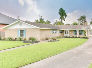 2216 Barbe St, Lake Charles, LA 70601