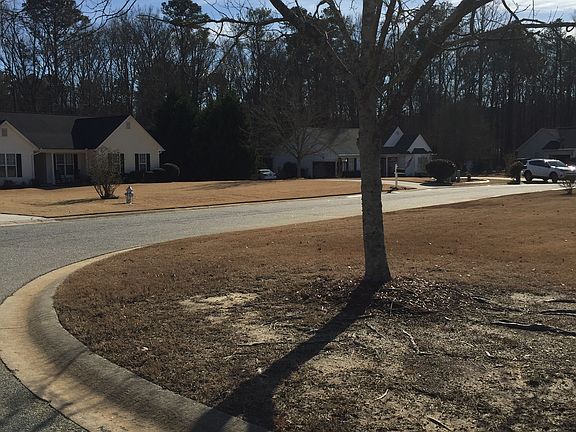 5th image of 140 Clay Ct #24