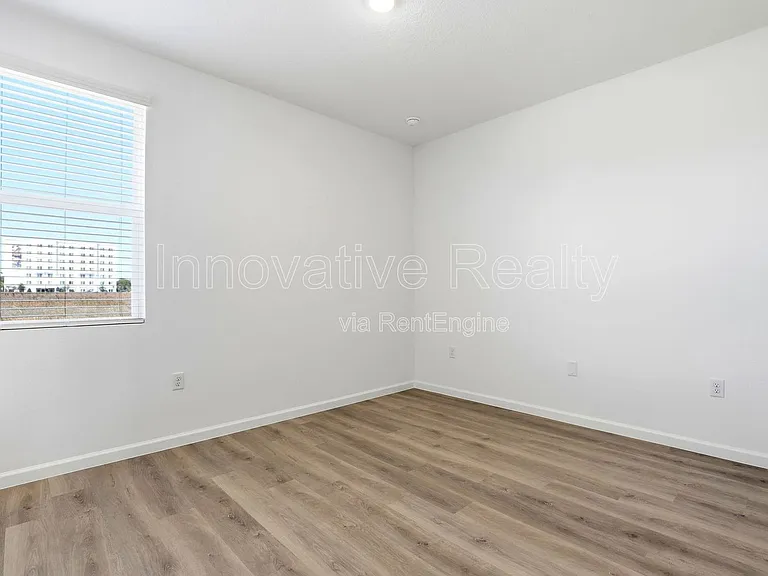 Venture Apartments — Photo 156