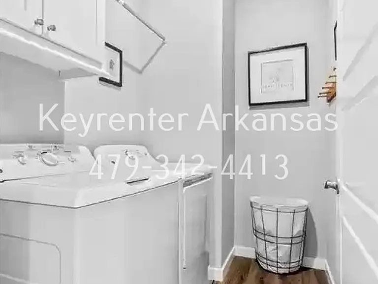 Come live in this brand new duplex in the heart of NWA — Photo 21