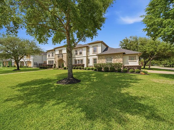 4th image of 2607 Birchmere Ct