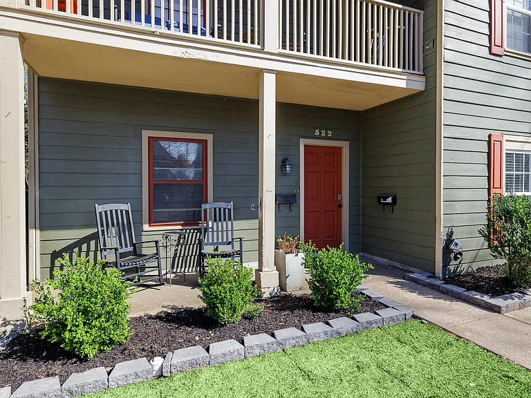 522 Summitt St — Photo 16