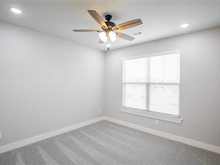 7843 Range Ave — Photo 18
