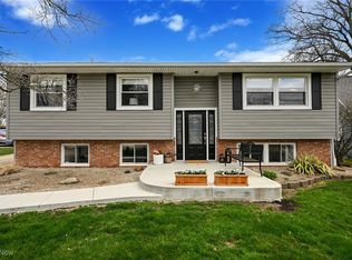 531 Eric Dr, Tallmadge, OH