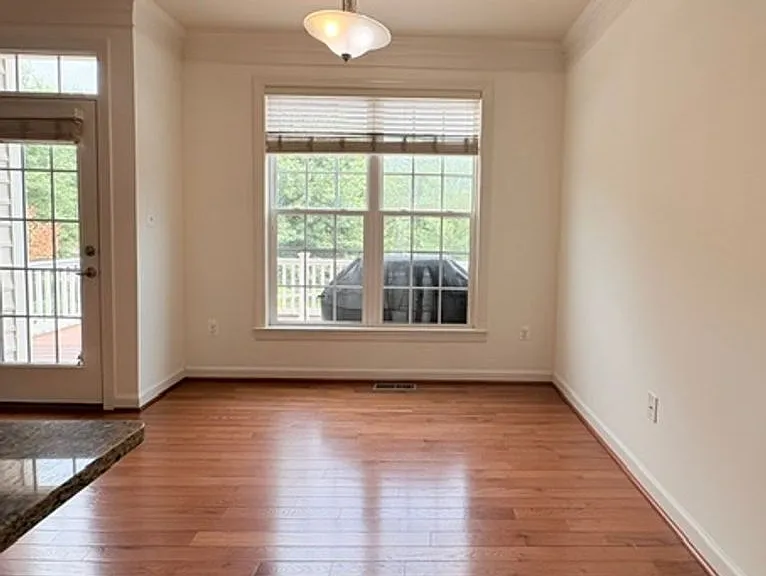 121 Autumn View Dr — Photo 17