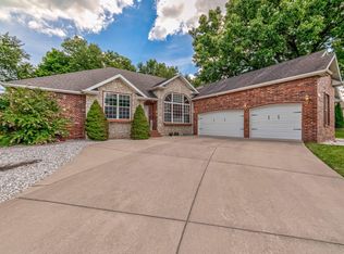 2008 N 9th Ave, Ozark, MO 65721