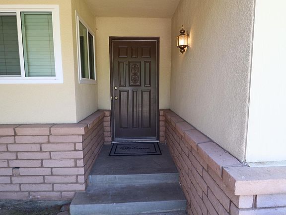 2nd image of 6347 N Laureen Ave