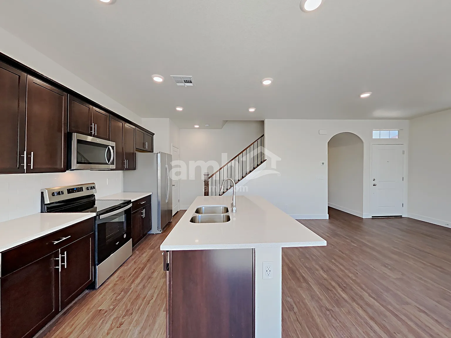 4 bed, 3.0 bath, 2213 sqft, $2,475 — Photo 4