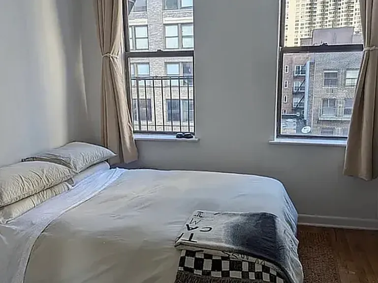 318 E 34th St #5D — Photo 5