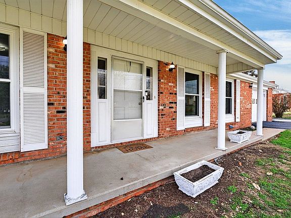 3rd image of 181 Gravels Rd