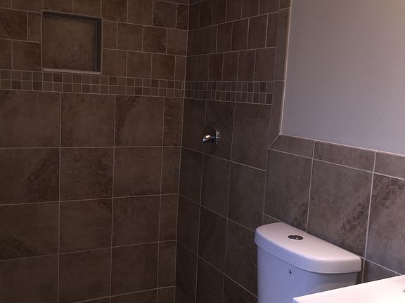 4th image of 1211 Avalon Blvd