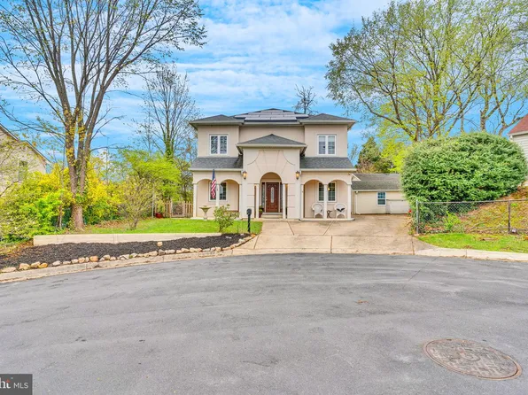 4 Burgundy Ct, Rockville, MD 20850