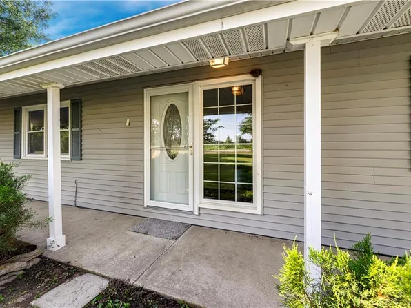 21001 E 307th St, Harrisonville, MO 64701