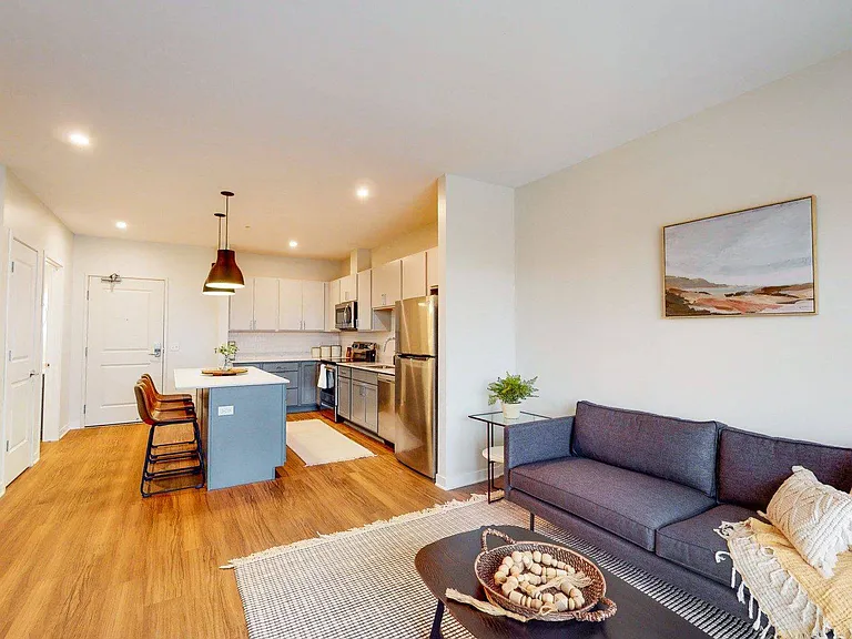 The Arlow on Kellogg — Photo 14