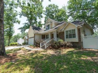 645 Ridgewood Dr, Daphne, AL 36526