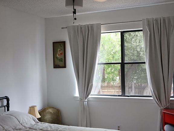 4th image of 1222 Ivybridge Dr