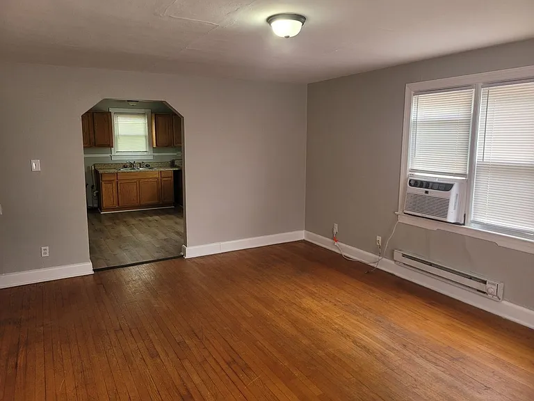 412 Forrest Ave — Photo 5