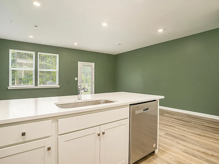 1143 Martin Rd — Photo 15