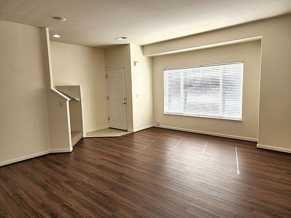 4th image of 4140 Amber Marie Ln