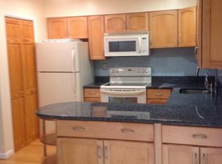 2134 Cartwright Pl, Reston, VA 20191