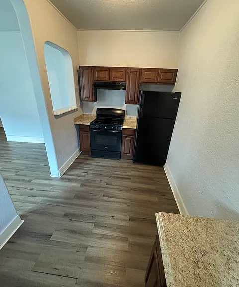 411 Cincinnati Ave — Photo 8
