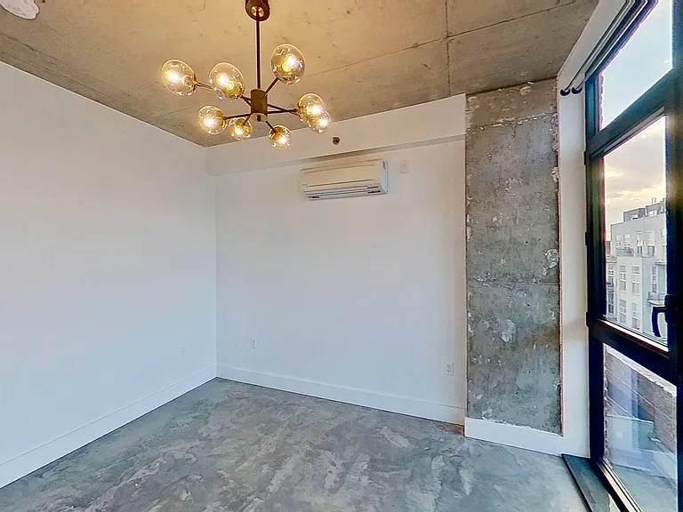 27 Montrose Ave #5T — Photo 21