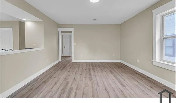 4 bed, $2,100 — Photo 4