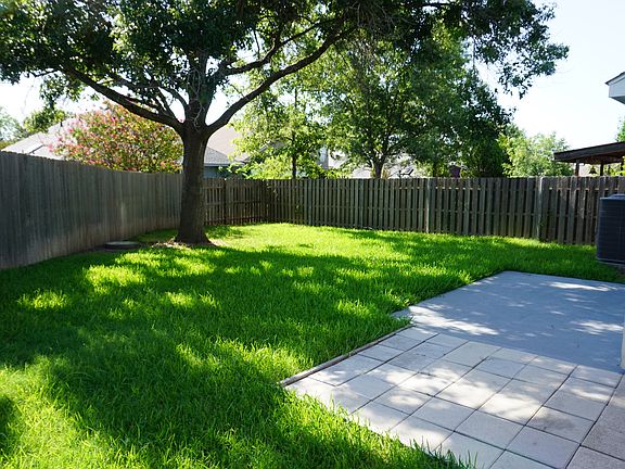 5th image of 6825 Bellehaven Dr