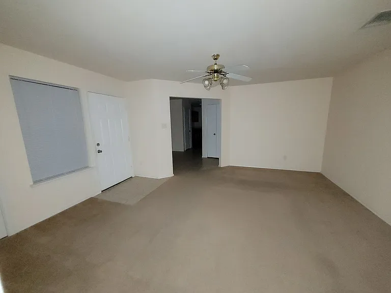 10716 Wild Oak Dr — Photo 3