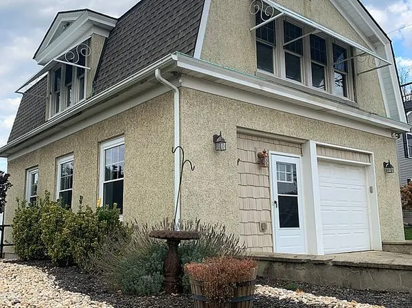 4001 W Linden St, Allentown, PA 18104