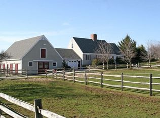 15 Lakemans Ln, Ipswich, MA 01938
