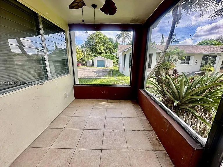 2325 Fillmore St #2 — Photo 3