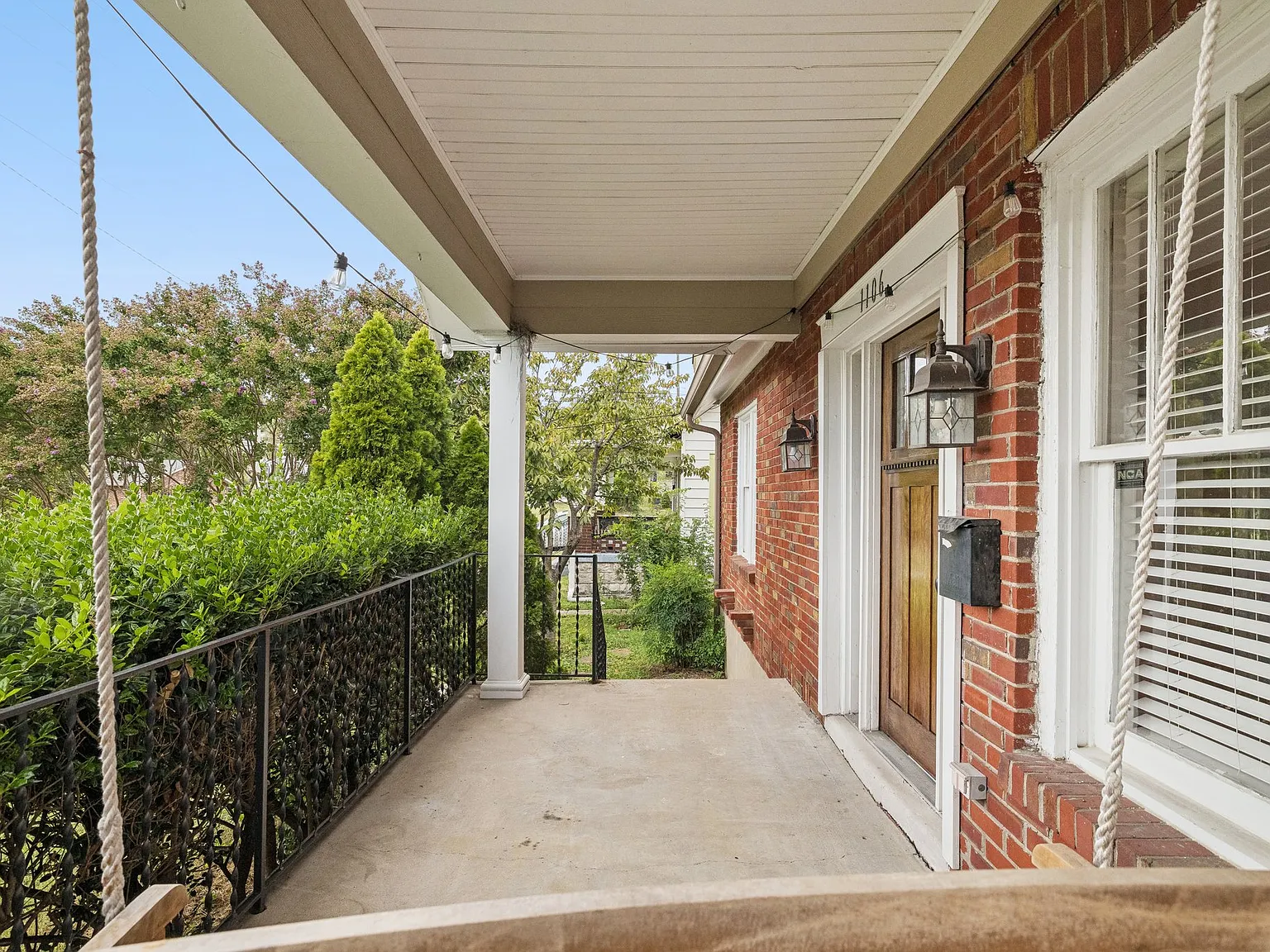 1106 Lawrence Avenue — Photo 3