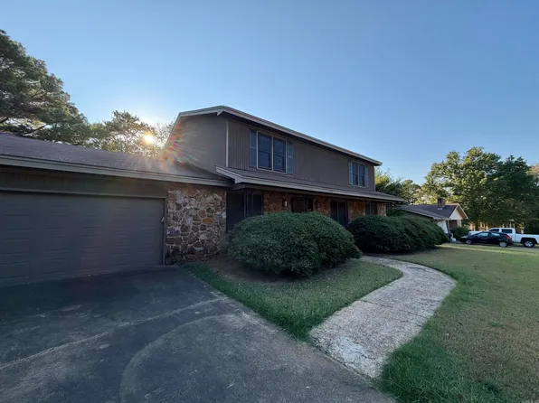 2320 Indian Trails St, Jonesboro, AR 72401