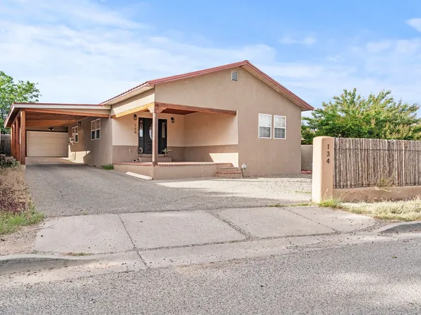 134 Vista Del Norte, Santa Fe, NM 87507