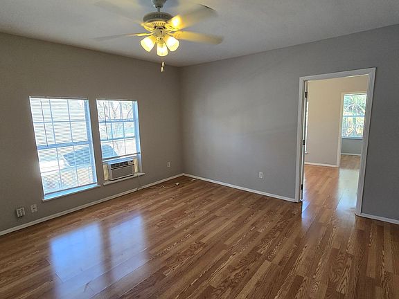 5th image of 317 Castillo Ave #D