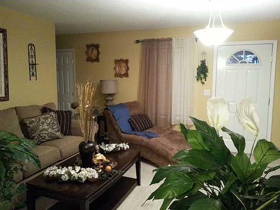 4th image of 5120 Lois Ln