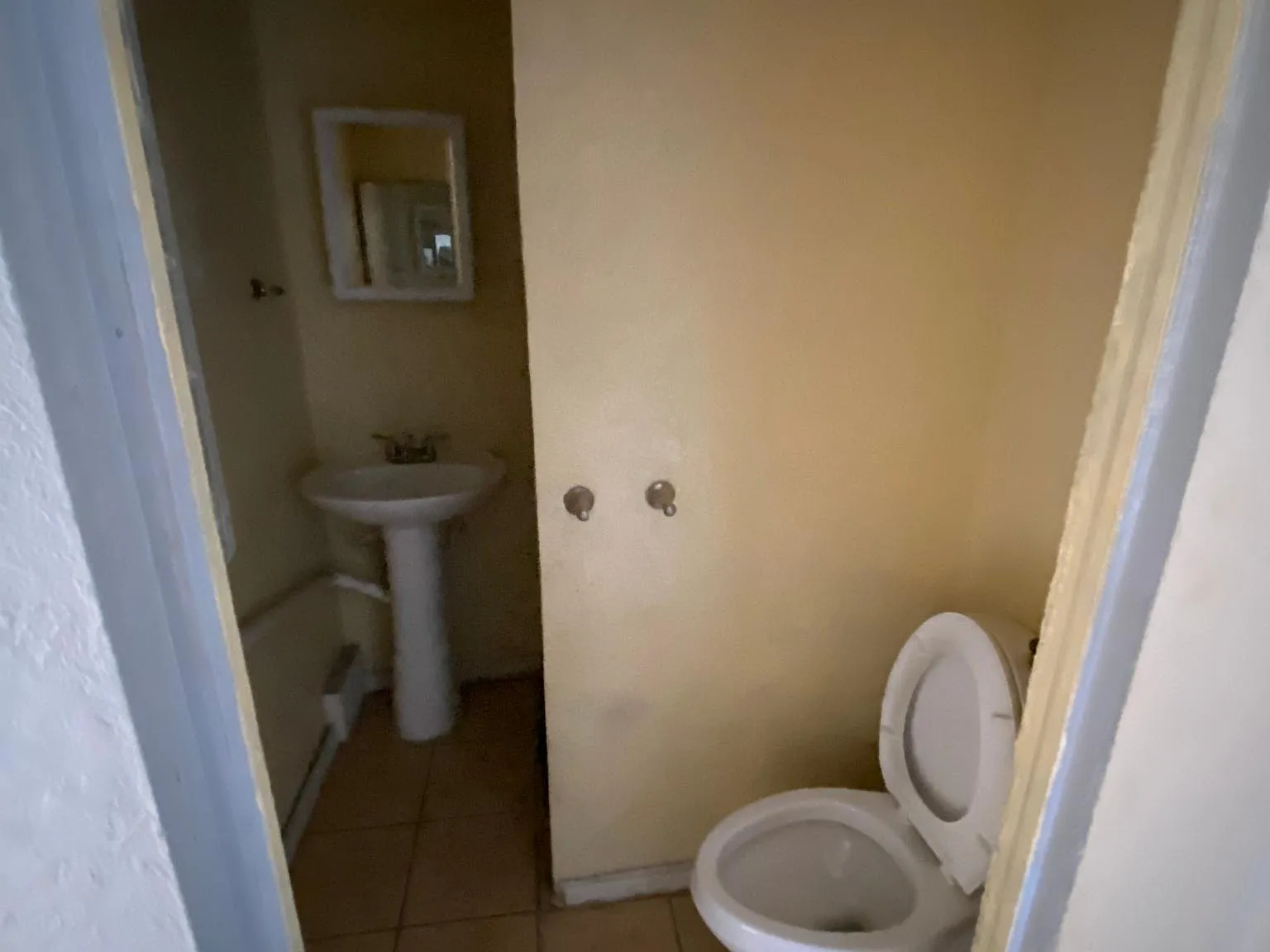 Studio, 400 sqft, $600 — Photo 1