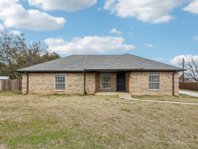 320 Edgewood St, Krum, TX, 76249