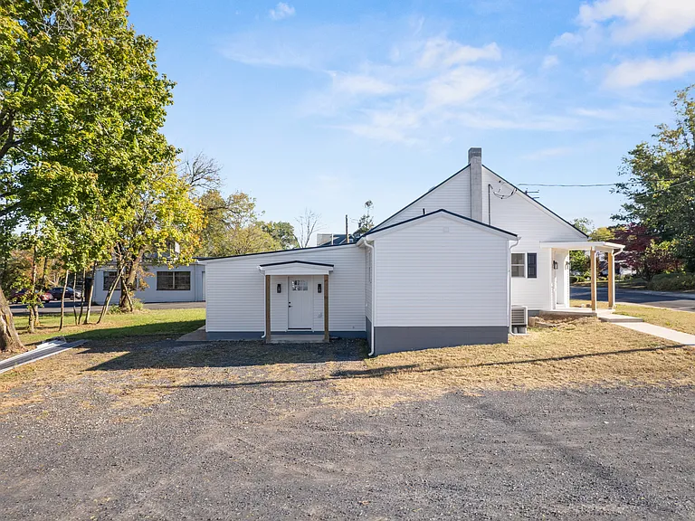 325 W Reliance Rd — Photo 31