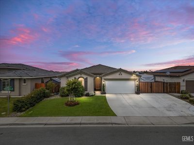 133 Hammersmith Dr, Bakersfield, CA, 93314